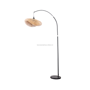 Lampe sur pied en forme d'arche japonaise faite à la main, <span class=keywords><strong>abat</strong></span>-<span class=keywords><strong>jour</strong></span> en <span class=keywords><strong>rotin</strong></span> tissé moderne, lampadaires en osier <span class=keywords><strong>pour</strong></span> la décoration du salon - Product Image 1