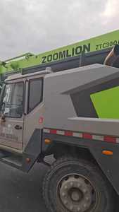 Grúa sobre Ruedas Zoomlion 250A de 25 Toneladas del 2020 Usada para Obras de Construcción con Motor Weichai y Componentes Principales - Product Image 6