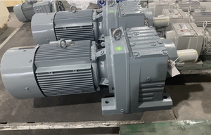 Nouvelle boîte de vitesses hélicoïdale de série R de fabrication originale avec moteur AC en ligne - Product Image 4