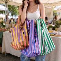 Sac fourre-tout personnalisable en nylon recyclé, écologique, imperméable, pliable, premium, rayé, pour la plage ou le marché, réutilisable