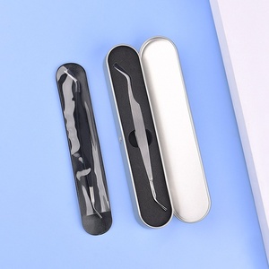 Pince à puces et tiques en acier inoxydable avec petit peigne et outil de nettoyage - Product Image 4