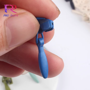 Quần Jean 4gy/4.<span class=keywords><strong>5yg</strong></span>/<span class=keywords><strong>5yg</strong></span> Brass Vô Hình Chuỗi Dây Kéo Thanh Trượt/Zip Đảo Ngược Nhựa Kim Loại Chuỗi Hợp Kim Niken Dây Kéo Thanh Trượt Cho Giày - Product Image 2