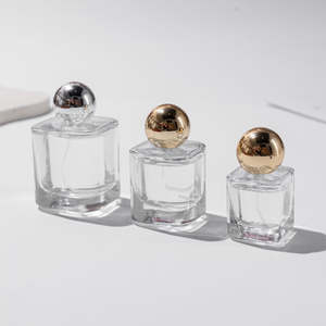 Nouveautés - Flacon <span class=keywords><strong>de</strong></span> <span class=keywords><strong>parfum</strong></span> en verre transparent <span class=keywords><strong>de</strong></span> haute qualité, design luxueux, vaporisateur fin, 30ML, 50ML, 100ML - Product Image 1