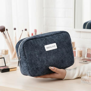 Bolsa de Maquillaje Beenlove, Estuche Cosmético Portátil Multiusos, de Viaje, Color Negro, Gris, Cian y Caqui - Product Image 1