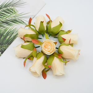Piccolo fiore di seta artificiale rosa Bud vendita diretta della fabbrica di piccoli fiori testa di seta torta di stoffa decorazione artificiale piccolo bocciolo di rosa - Product Image 3