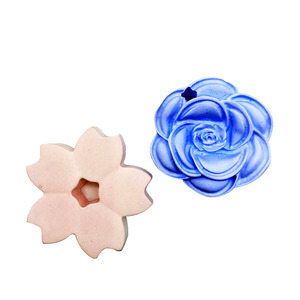 Sachets en céramique parfumés en forme <span class=keywords><strong>de</strong></span> <span class=keywords><strong>fleur</strong></span> fantaisie personnalisés en usine pour voiture/cadeaux désodorisants <span class=keywords><strong>de</strong></span> chambre fonctionnels - Product Image 1