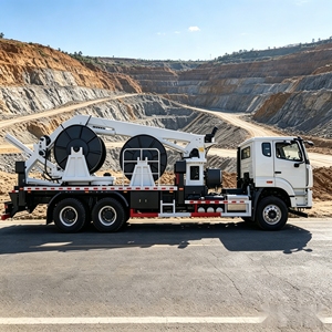 Nuovo <span class=keywords><strong>Camion</strong></span> per Manutenzione Cavi Diesel ad Alta Capacità di Carico 4x2 RHD per Telecomunicazioni e Fibra Ottica - Product Image 3