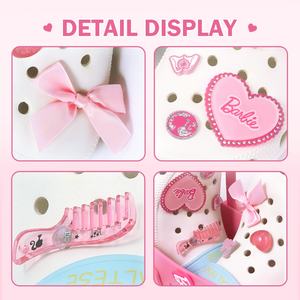 MINISO Série <span class=keywords><strong>Barbie</strong></span> Peigne rose miniature et accessoires pour chaussures ajourés avec décorations en forme de cœur et de nœud pour pantoufles - Product Image 4