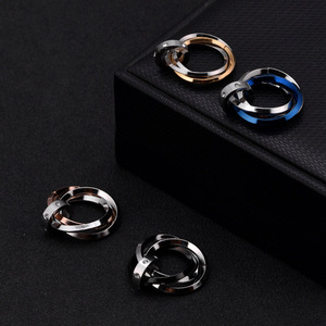 Collier pour homme en acier inoxydable 2026, trois anneaux entrelacés, chaîne anti-ternissement, vente en gros, haute qualité MGXL592 - Product Image 3
