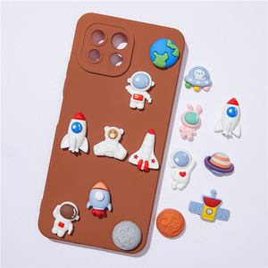 Accessoires de bijoux DIY sur le thème de l'espace, accessoires en résine de dessin animé astronaute, résine DIY pour la décoration de coques de téléphone, souvenirs artificiels - Product Image 2