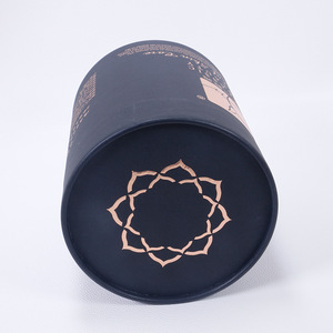 Confezione Personalizzata di Lusso in Tubo di Carta Nera, Scatola Cilindrica in Cartone con Stampa in Lamina per Cosmetici, Cura della Pelle, Oli Essenziali - Product Image 5