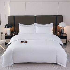 <span class=keywords><strong>Set</strong></span> di Biancheria da Letto per Hotel 100% Cotone 4 Pezzi <span class=keywords><strong>Lenzuola</strong></span> per Letti Singoli, <span class=keywords><strong>Matrimoniali</strong></span>, Queen e <span class=keywords><strong>King</strong></span> <span class=keywords><strong>Size</strong></span> - Product Image 1