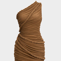 Robe mini vintage d'été respirante et lavable, service OEM, froncée, asymétrique à une épaule, avec nœud torsadé, sans manches
