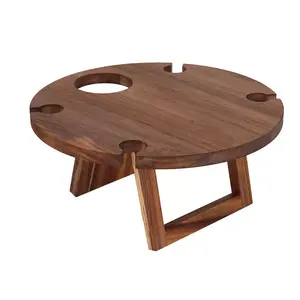 工厂制造的便携式实心相思木圆形葡萄酒户外折叠野餐桌，带4个酒杯支架