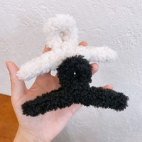 Automne et hiver Vintage filles pince à cheveux grande peluche griffe de requin avec des cheveux en laine d'agneau Simple mode Sherpa pinces à cheveux 14cm