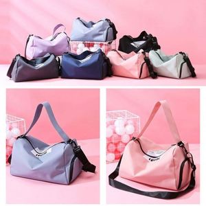 Sac de sport pour femme résistant à l'eau avec logo personnalisé, compartiment à chaussures, sac de sport pour entraînement physique - Product Image 6