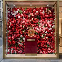 Mur de fleurs artificielles ombrées de qualité supérieure avec des roses dégradées rose et blanc pour la décoration de fond de mariage de luxe