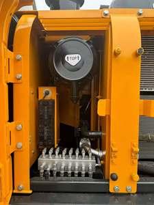Excavatrice d'occasion Hyundai 220LC-9S, modèle 2023, moteur Cummins, godet de 1,2 m, pompe, moteur et roulement d'origine coréens, 22 tonnes - Product Image 5