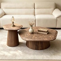 Table basse irrégulière en bois de style moderne du milieu du siècle, couleur noyer, pour salon, mobilier d'intérieur, design décoratif unique