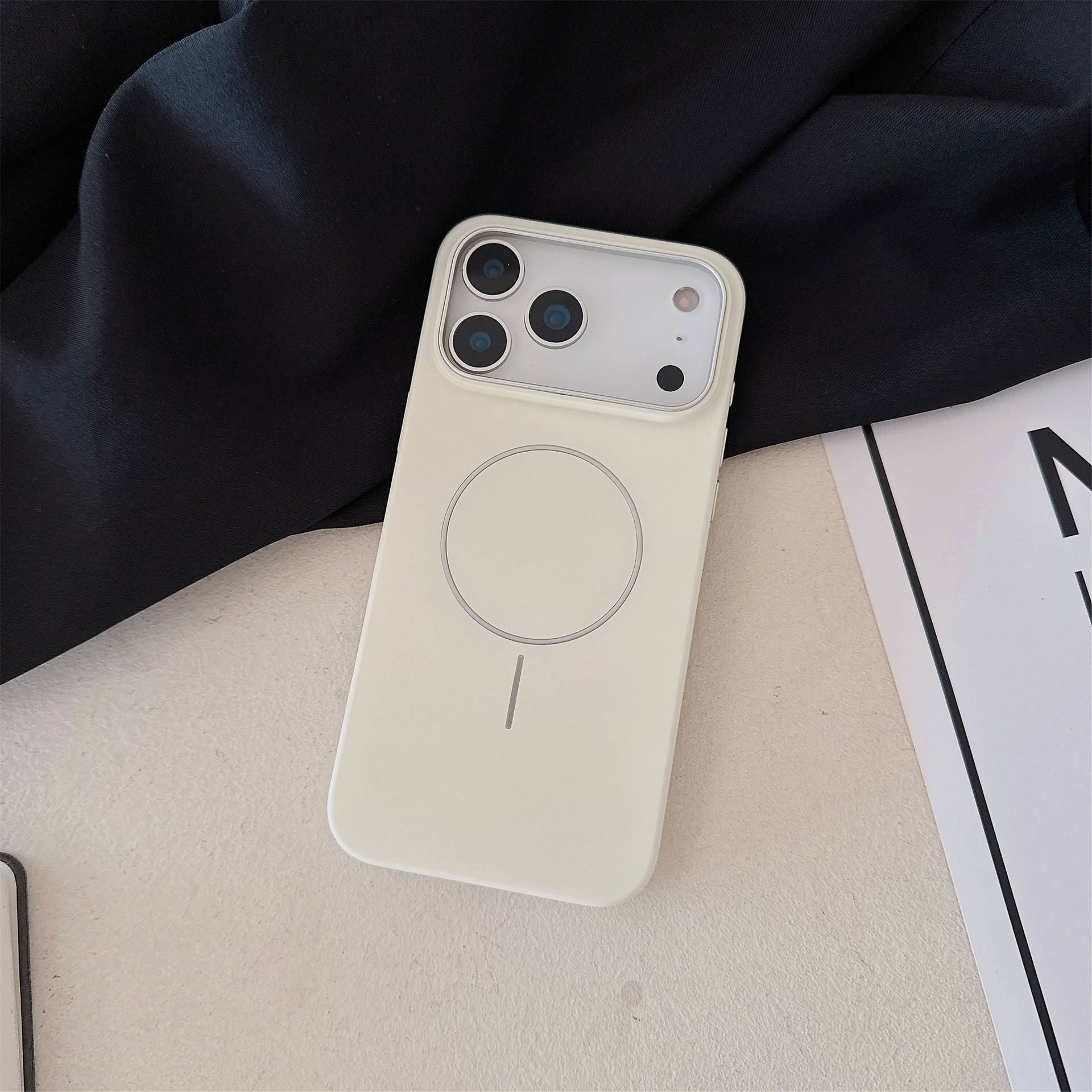 สีขาวโบราณ