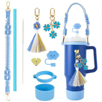 Ensemble d'accessoires réutilisables 4 pièces pour gobelet : Lanière, pendentif chaîne fleurie, base antidérapante en silicone, tube droit, motif nuage pour fête