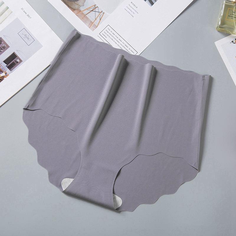 มีสีเขียวขุ่น