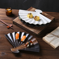 Assiettes à sushi sashimi japonaises Izakaya rétro nouveauté assiette irrégulière créative en forme d'éventail ensemble de vaisselle de restaurant en gros
