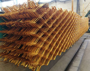 ตาข่ายอะลู<span class=keywords><strong>มิ</strong></span><span class=keywords><strong>เนียม</strong></span>อัลลอยแบบเจาะรูรูปทรงเพชรเพื่อการป้องกันและความปลอดภัย ดีไซน์ทันสมัยสำหรับประตูและหน้าต่าง - Product Image 3