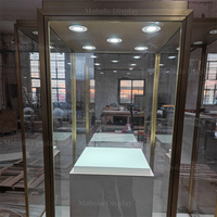 Vitrine en verre sur mesure avec piédestal interne, meuble d'exposition antique pour musée, objets de collection, kiosque central autoportant