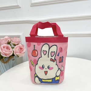 Bolso de lona cilíndrico con estampado estilo Instagram, diseño de graffiti, bloques de color, cierre de boca abierta pequeña, ideal como bolsa de almuerzo. - Product Image 3