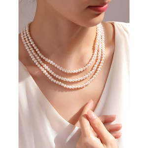 Collier de perles d'eau douce naturelles populaires pour femmes 2025, trois couches, multi-couches, rétro, à superposer sur une chaîne de pull - Product Image 4