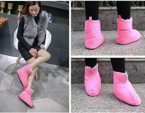 <span class=keywords><strong>รองเท้า</strong></span>แตะขนเป็ดสำหรับผู้หญิงแบบกำหนดเองจากผู้ผลิต พร้อมพื้นรองเท้านุ่มอุ่นสำหรับใส่ในบ้าน - Product Image 4