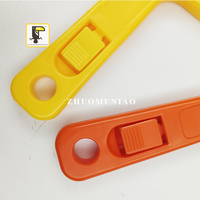 ZHUO MU NIAO Couteau de nettoyage et de raclage à lame en acier au carbone avec manche en plastique industriel pour application d'adhésifs, outil à main ZMN Q8405
