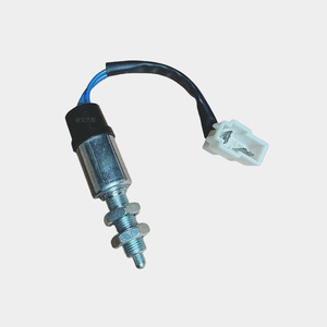 Interruptor de luz de freno universal M10 1.0 de acero para reparación y reemplazo de camiones CA1046 - Product Image 5