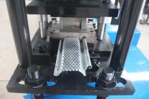 Peralatan manufaktur Panel pintu kuat dan tahan angin, mesin pembentuk gulungan tahan karat - Product Image 6