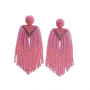 Boucles d'oreilles pendantes à pampilles perlées roses, style bohème, bijoux de fête pour femmes, perles en verre - Product Image 1