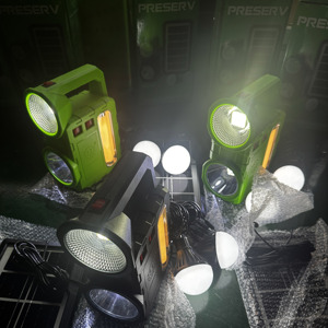 Dc điện di động năng lượng mặt trời bảng điều khiển năng lượng hệ thống chiếu sáng cho nhà với 8000mAh lưu trữ 5 trong 1 USB di động có thể sạc lại 2 bóng đèn LED - Product Image 4