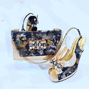 Bellissime <span class=keywords><strong>Scarpe</strong></span> da Sposa Nigeriane con Borsa Abbinata, Set di <span class=keywords><strong>Scarpe</strong></span> con <span class=keywords><strong>Tacco</strong></span> Alto e Borsa per Donna, Ideale per Feste - Product Image 3