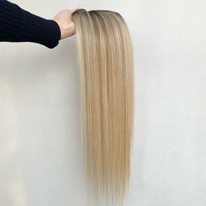 ท็อปเปอร์ผมแท้ยุโรป 100% ฐานไหมหรูหรา ถักด้วยมือ ไฮไลท์<span class=keywords><strong>สี</strong></span>บลอนด์  โซลูชั่นที่ดีที่สุดสำหรับผู้หญิง<span class=keywords><strong>ผม</strong></span>บาง - Product Image 3