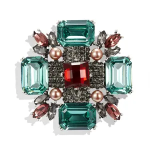 Exquisite Luxury Dress Pins Rhinestone Geometric Metal Vintage Cross Flower Pearl Brooch Jewelry For Women
