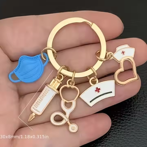 Porte-clés médical : seringue, stéthoscope, chapeau d'infirmière, cadeau de remise de diplôme, cadeau pour étudiant en médecine, cadeau pour la fête des infirmières - Product Image 2