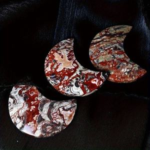 Ornement de lune en agate naturelle poli à la main, pendentif de lune en cristal porte-bonheur, bijoux DIY, décoration d'intérieur, artisanat, vente en gros pour cadeau - Product Image 1