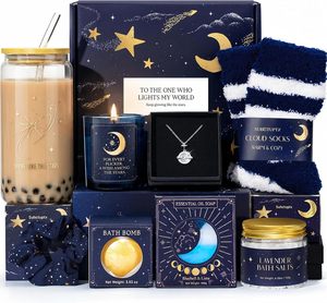 Canasta de Regalo KAMI para Mujeres, Cumpleaños y Día de la Madre - Set de 9 Piezas para el Cuidado Personal con Diseño de Cielo Estrellado para Mamá, Hermana, Esposa, Amiga, Maestra y Jefa - Product Image 1