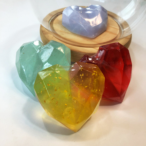 <span class=keywords><strong>Savon</strong></span> Solide Artisanal au Miel et aux Herbes en Forme de Cœur, Éclaircissant et Amincissant, pour Huiles Essentielles, Cadeaux de <span class=keywords><strong>Mariage</strong></span> et de la Saint-Valentin pour Invités - Product Image 1