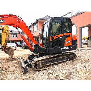 Miniexcavadora Doosan de Corea usada con bomba de motor Yanmar y motor original DH60 DX55 a la venta - Product Image 1