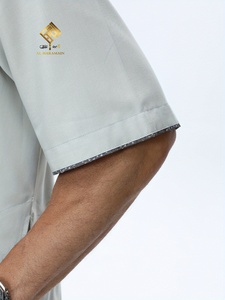 Túnica Árabe de Alta Gama para Hombre 2025, Diseño Marroquí de Manga Corta con Cuello Redondo y Botones, Atuendo de Oración, Elegante Túnica Árabe Larga - Product Image 5