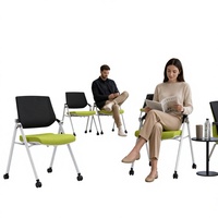 Chaise de formation ergonomique empilable avec dossier en maille, chaise de conférence de bureau avec coussin profilé, accoudoirs pliables et roulettes pivotantes à 360 degrés