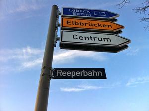 لافتة مرور P220418D معتمدة من الاتحاد الأوروبي لألمانيا وفرنسا وإيطاليا والمملكة المتحدة، لافتة طرق مخصصة الحجم واللون والمادة - Product Image 5