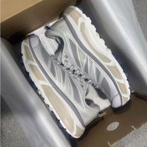 Nouvelles chaussures d'hiver Speed2, tendance et élégantes, motif doodle, semelle intermédiaire en TPU amortissante et respirante, chaussures en maille Fly Knit - Product Image 5