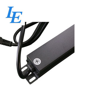 Unidad de Distribución de Energía (PDU) Tipo USA, Protector de Sobretensión para Rack de Servidor de 19 Pulgadas, Fabricada en Aleación de Aluminio Resistente - Hecho en EE. UU. - Product Image 4